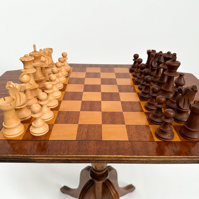 Haven Chess Table